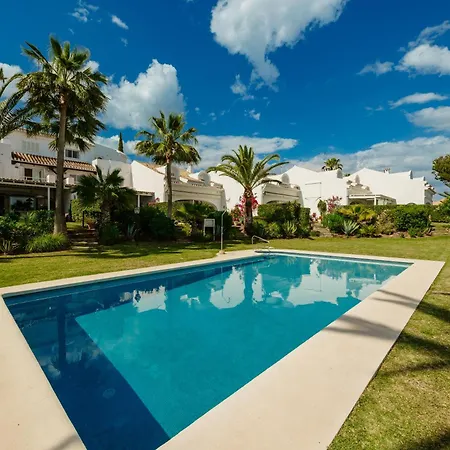 2 Storey Townhouse With Large Terrace Garden, Bbq And Close To The Beach, In Elviria, Marbella