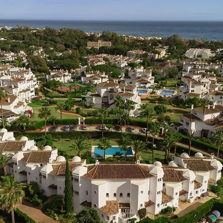 2 Storey Townhouse With Large Terrace Garden, Bbq And Close To The Beach, In Elviria,