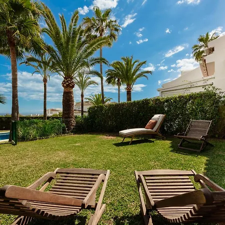 2 Storey Townhouse With Large Terrace Garden, Bbq And Close To The Beach, In Elviria, Apartment *