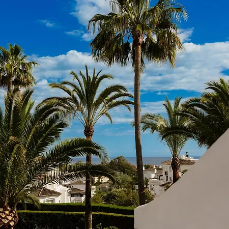 2 Storey Townhouse With Large Terrace Garden, Bbq And Close To The Beach, In Elviria, *