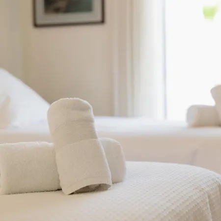 Apartment 2 Storey Townhouse With Large Terrace Garden, Bbq And Close To The Beach, In Elviria, *