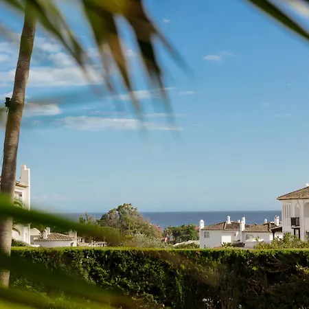 Apartment 2 Storey Townhouse With Large Terrace Garden, Bbq And Close To The Beach, In Elviria, Marbella