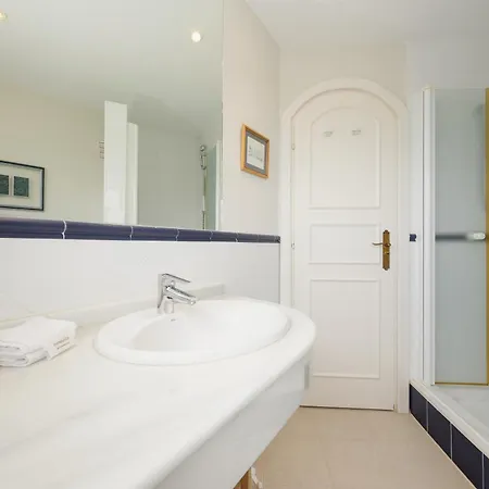 2 Storey Townhouse With Large Terrace Garden, Bbq And Close To The Beach, In Elviria, *