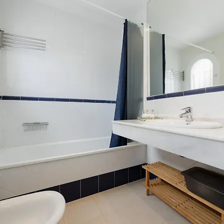 2 Storey Townhouse With Large Terrace Garden, Bbq And Close To The Beach, In Elviria,