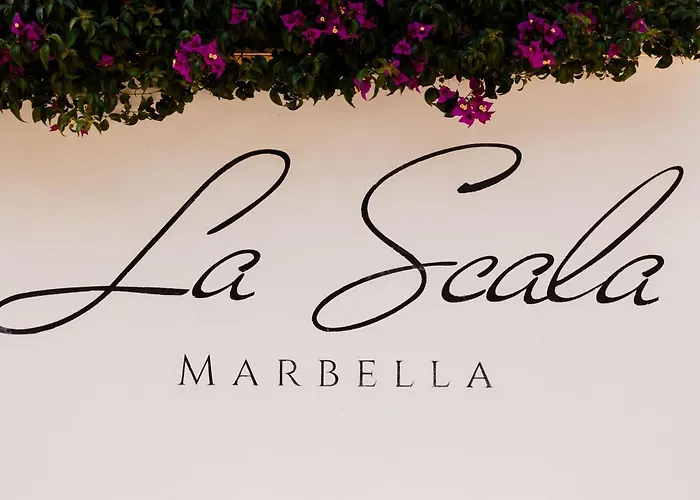 2 Storey Townhouse With Large Terrace Garden, Bbq And Close To The Beach, In Elviria, شقة ماربيا