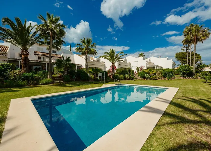 2 Storey Townhouse With Large Terrace Garden, Bbq And Close To The Beach, In Elviria, Marbella