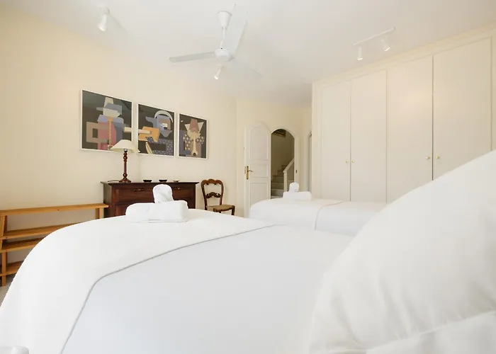 2 Storey Townhouse With Large Terrace Garden, Bbq And Close To The Beach, In Elviria, *