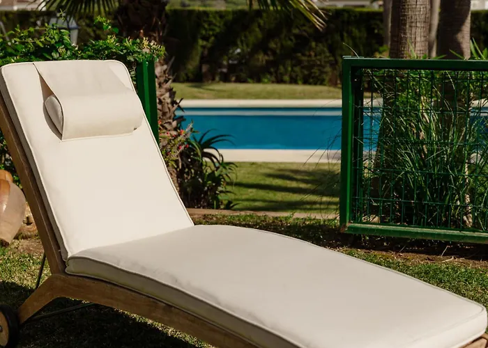 2 Storey Townhouse With Large Terrace Garden, Bbq And Close To The Beach, In Elviria, Apartment Marbella