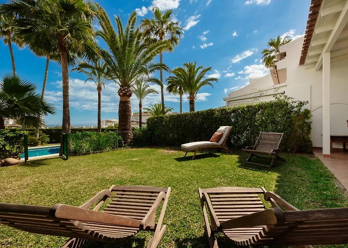 2 Storey Townhouse With Large Terrace Garden, Bbq And Close To The Beach, In Elviria, Lägenhet *