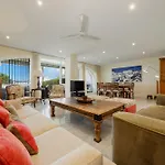 2 Storey Townhouse With Large Terrace Garden, Bbq And Close To The Beach, In Elviria, Apartment