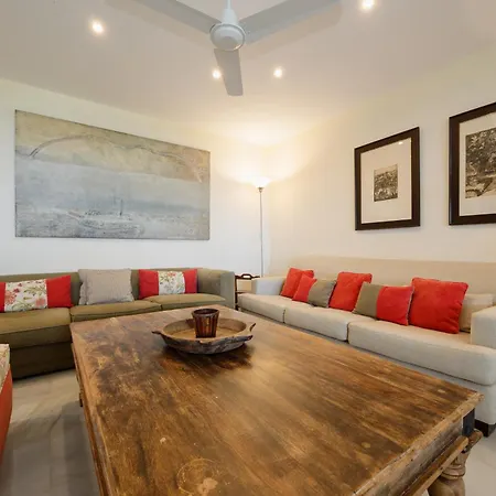 Lejlighed 2 Storey Townhouse With Large Terrace Garden, Bbq And Close To The Beach, In Elviria, Marbella